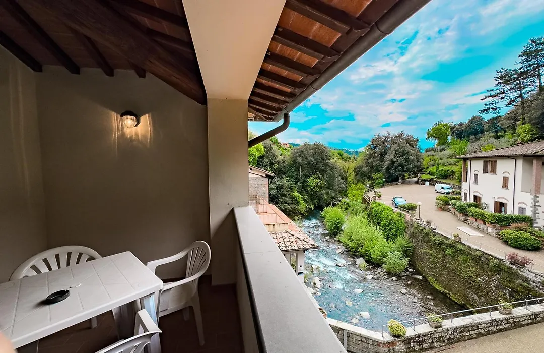 La Ferriera Exclusive Resort - Pool&Waterfall-1