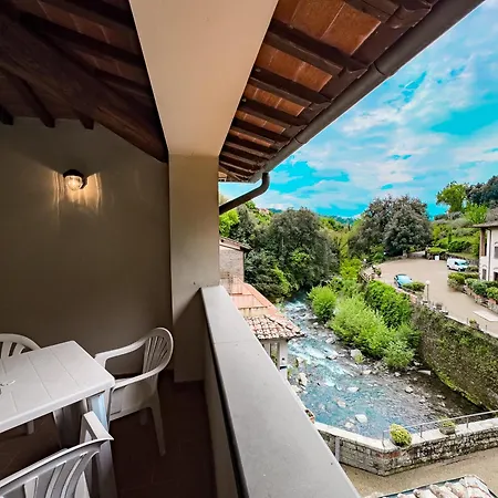 La Ferriera Exclusive Resort - Pool&Waterfall-3